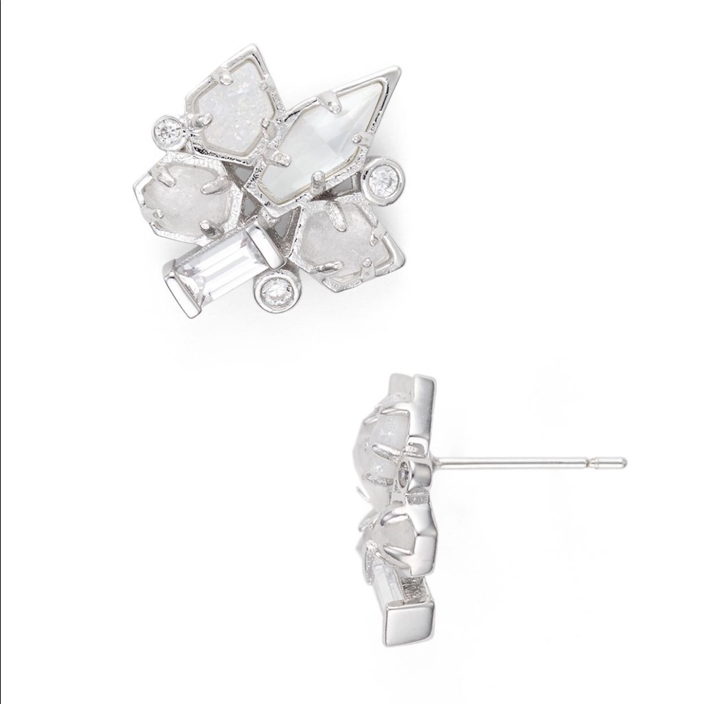 NWT Kendra Scott beautiful stud earrings